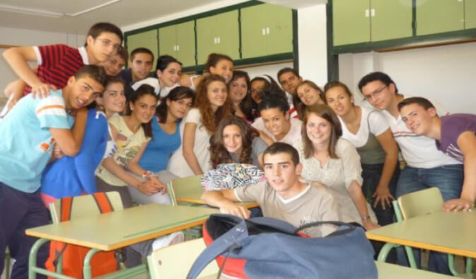 Cat in front of her students in Spain